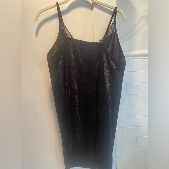 Apt 9- Crushed Stretch Velvet and Lace Sleeveless Mini Dress, Black, Size XXL - Picture 3 of 12
